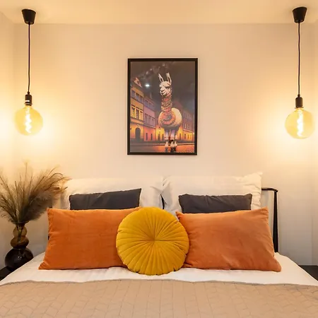 Luxe Living Kazimierz With Patio Apartmán